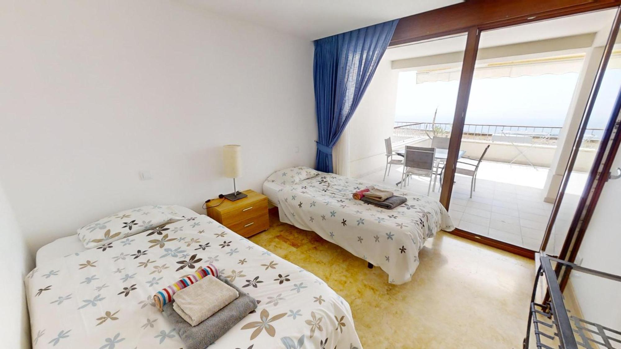 Fine Duplex Apartment With Stunning Sea Views Marbella Eksteriør billede